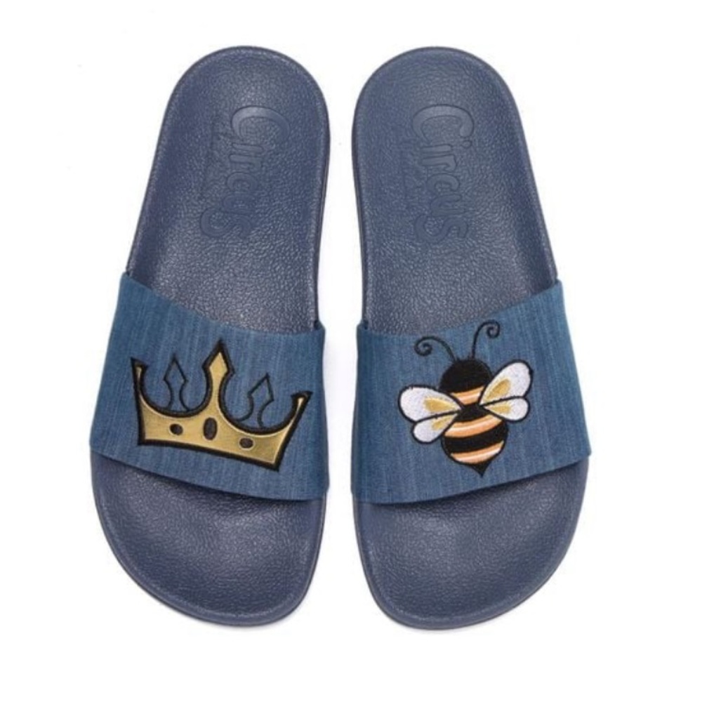 Circus by Sam Edelman Women's Blue Flynn Queen Bee Slide Sandal